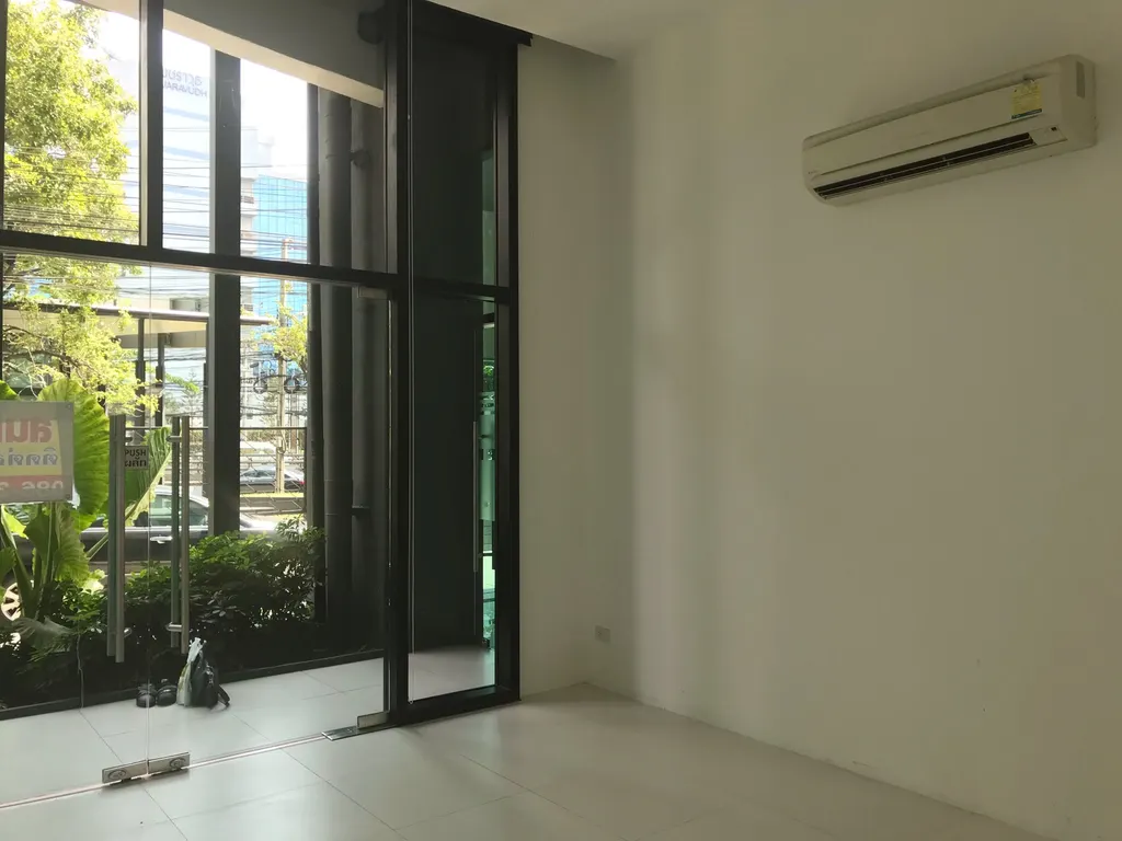 Photo 1 of listing DA-3392543: 1-bedroom condo (23 sq.m.) at The Capital Ratchaprarop - Vibhavadi