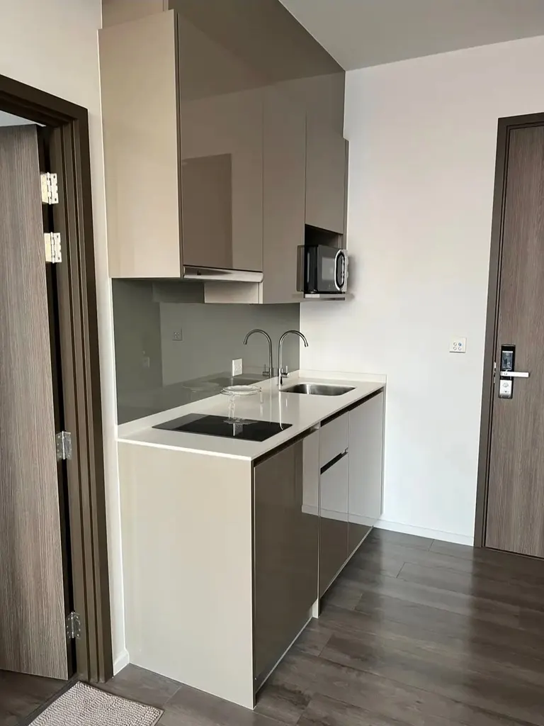 Photo 5 of listing DA-3393352: 1-bedroom condo (35 sq.m.) at Whizdom Essence Sukhumvit