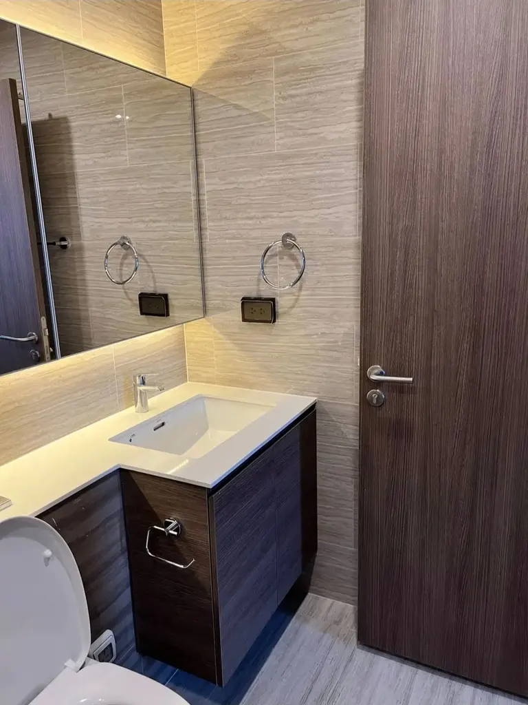 Photo 7 of listing DA-3393352: 1-bedroom condo (35 sq.m.) at Whizdom Essence Sukhumvit