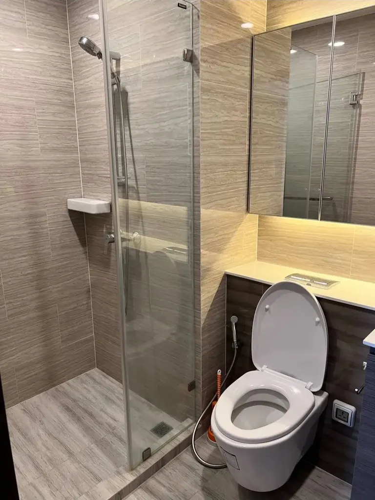 Photo 8 of listing DA-3393352: 1-bedroom condo (35 sq.m.) at Whizdom Essence Sukhumvit