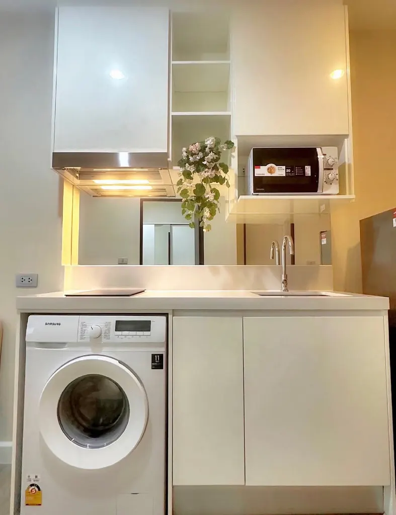 Photo 2 of listing DA-3393468: 1-bedroom condo (32 sq.m.) at The Sky Sukhumvit