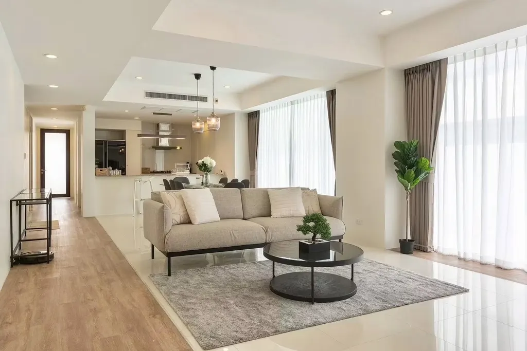 Photo 2 of listing DA-3393588: 4-bedroom house (340 sq.m.) at Courtyard Villa Rama 9 - Wongwaen