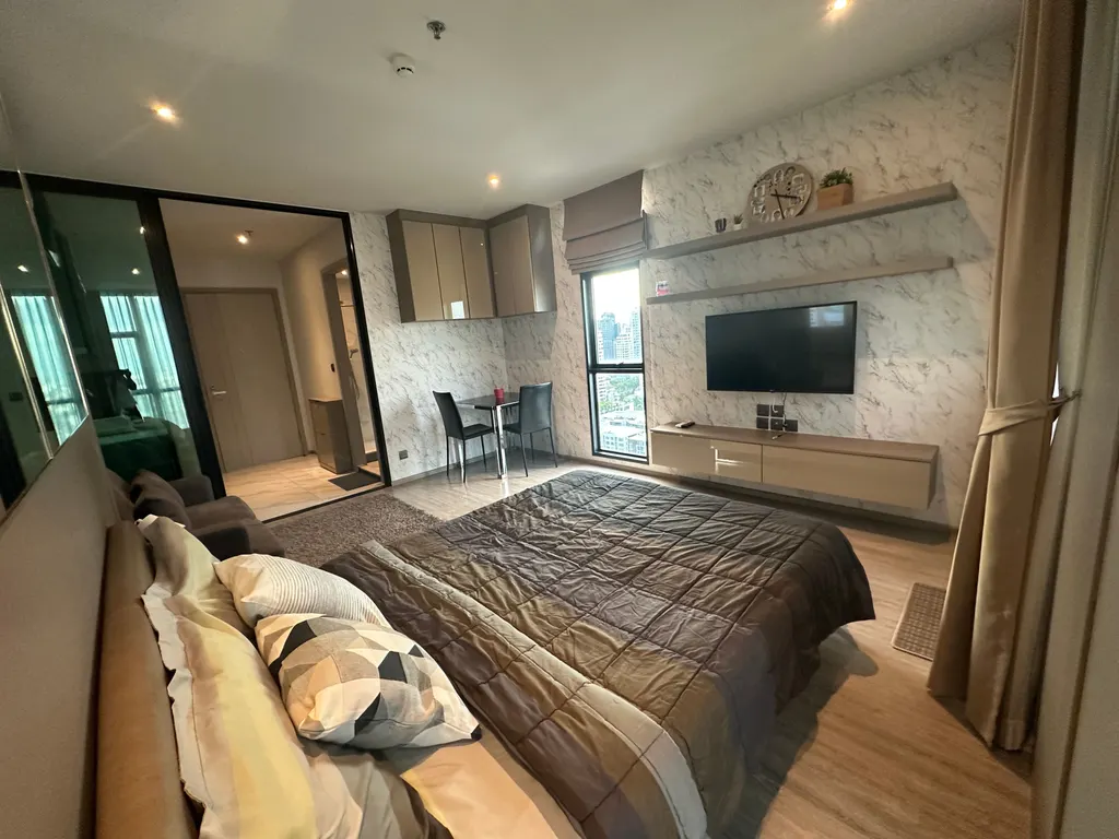 Photo 3 of listing DA-3393678: 1-bedroom condo (30 sq.m.) at Rhythm Ekkamai
