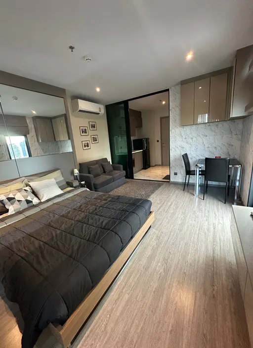 Photo 1 of listing DA-3393678: 1-bedroom condo (30 sq.m.) at Rhythm Ekkamai