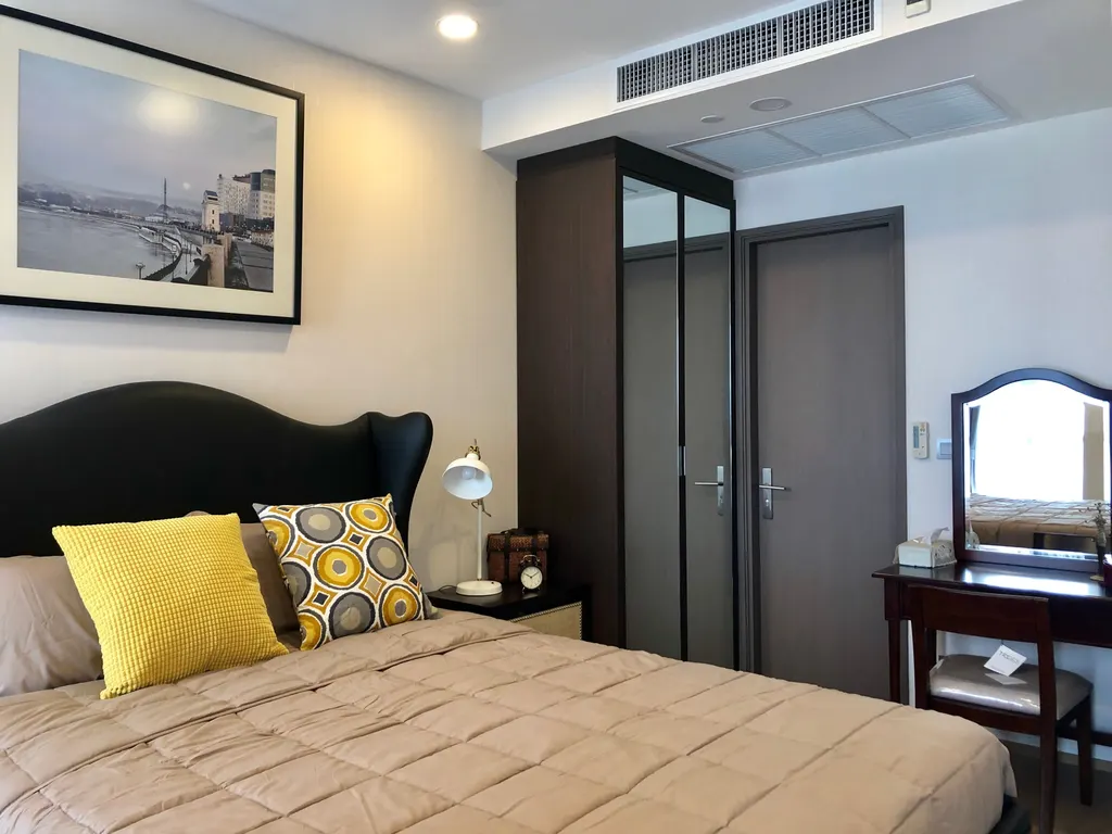 Photo 5 of listing DA-3393681: 1-bedroom condo (35 sq.m.) at Ashton Chula Silom