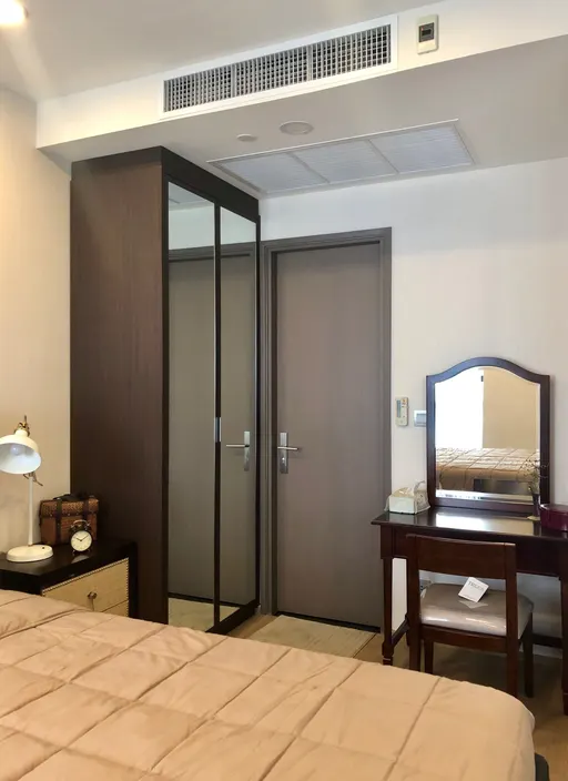 Photo 1 of listing DA-3393681: 1-bedroom condo (35 sq.m.) at Ashton Chula Silom