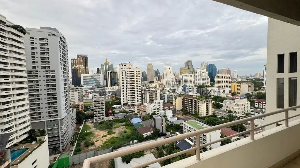 Photo 16 of listing DA-3393683: 1-bedroom condo (61.95 sq.m.) at Saranjai Mansion Condominium