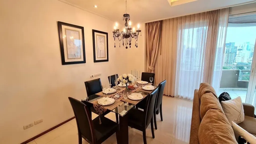 Photo 2 de l'annonce DA-3393690 : appartement avec services de 3 chambre(s) (289 m²) à Piyathip Place
