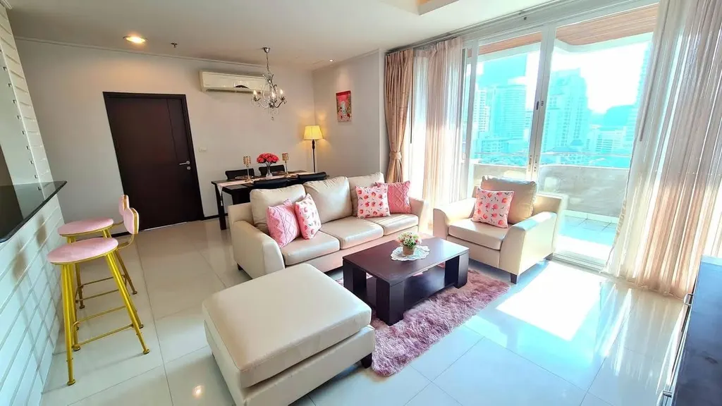 Photo 1 of listing DA-3393692: 2-bedroom serviced apartment (173 sq.m.) at Piyathip Place