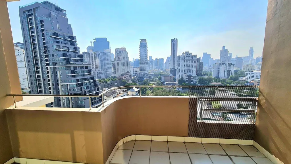 Foto 11 del anuncio DA-3393692: apartamento con servicios de 2 dormitorio(s) (173 m²) en Piyathip Place