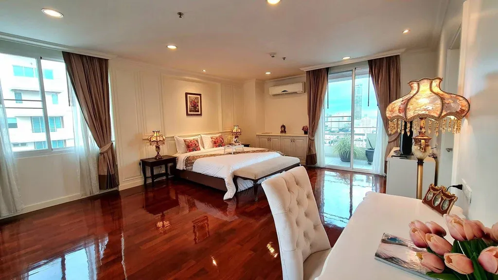 Foto 10 del anuncio DA-3393694: apartamento con servicios de 4 dormitorio(s) (800 m²) en Piyathip Place