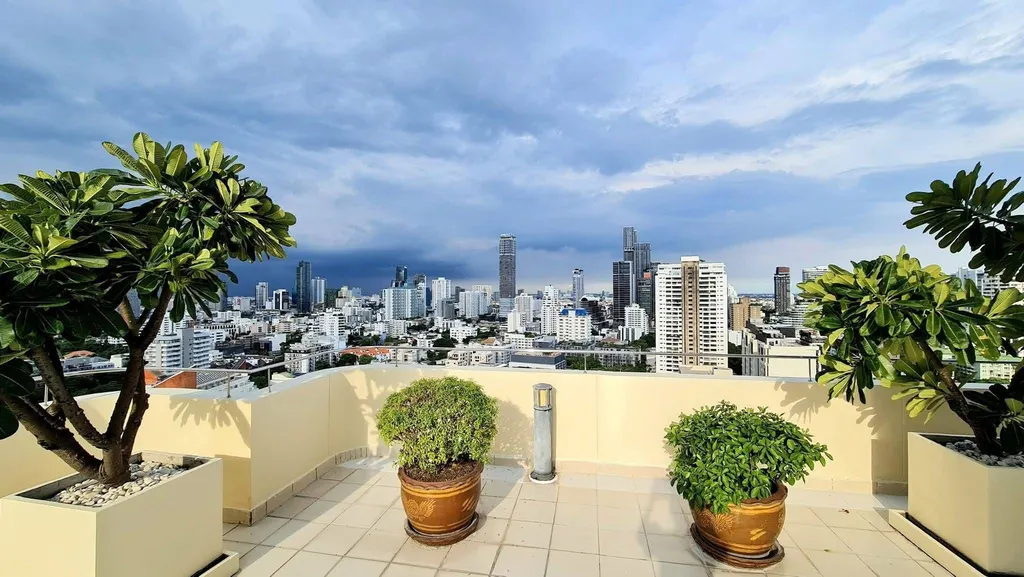 Foto 24 del anuncio DA-3393694: apartamento con servicios de 4 dormitorio(s) (800 m²) en Piyathip Place