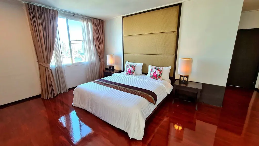 Foto 6 del anuncio DA-3393697: apartamento con servicios de 2 dormitorio(s) (173 m²) en Piyathip Place