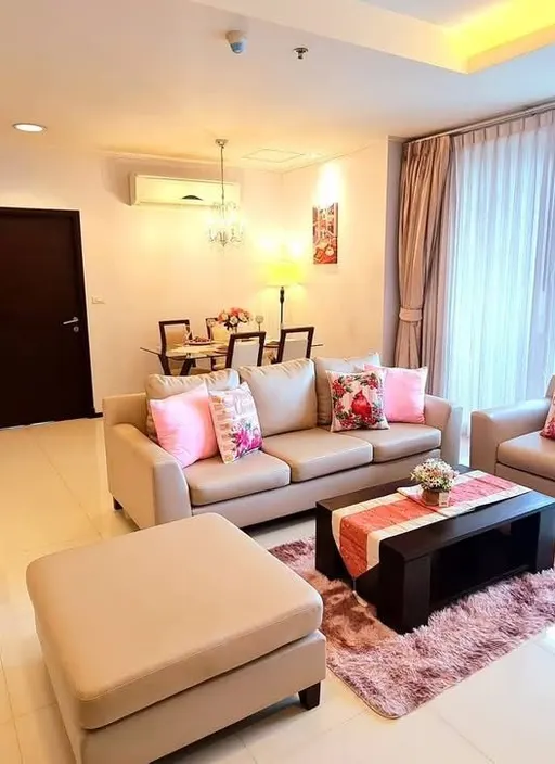 Photo 1 of listing DA-3393697: 2-bedroom serviced apartment (173 sq.m.) at Piyathip Place