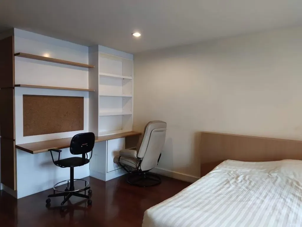 Photo 7 of listing DA-3393723: 1-bedroom condo (32 sq.m.) at Silom Terrace Condominium
