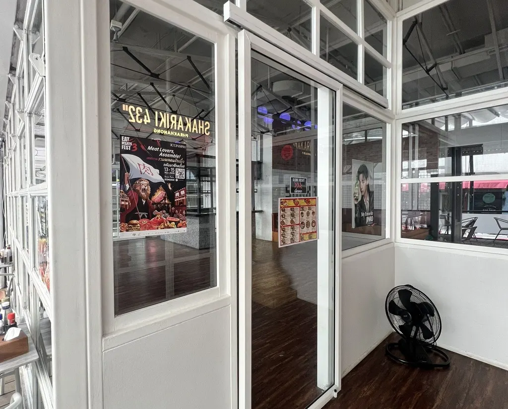 Photo 3 of listing DA-3393725: commercial building (shophouse) (151.65 sq.m.)