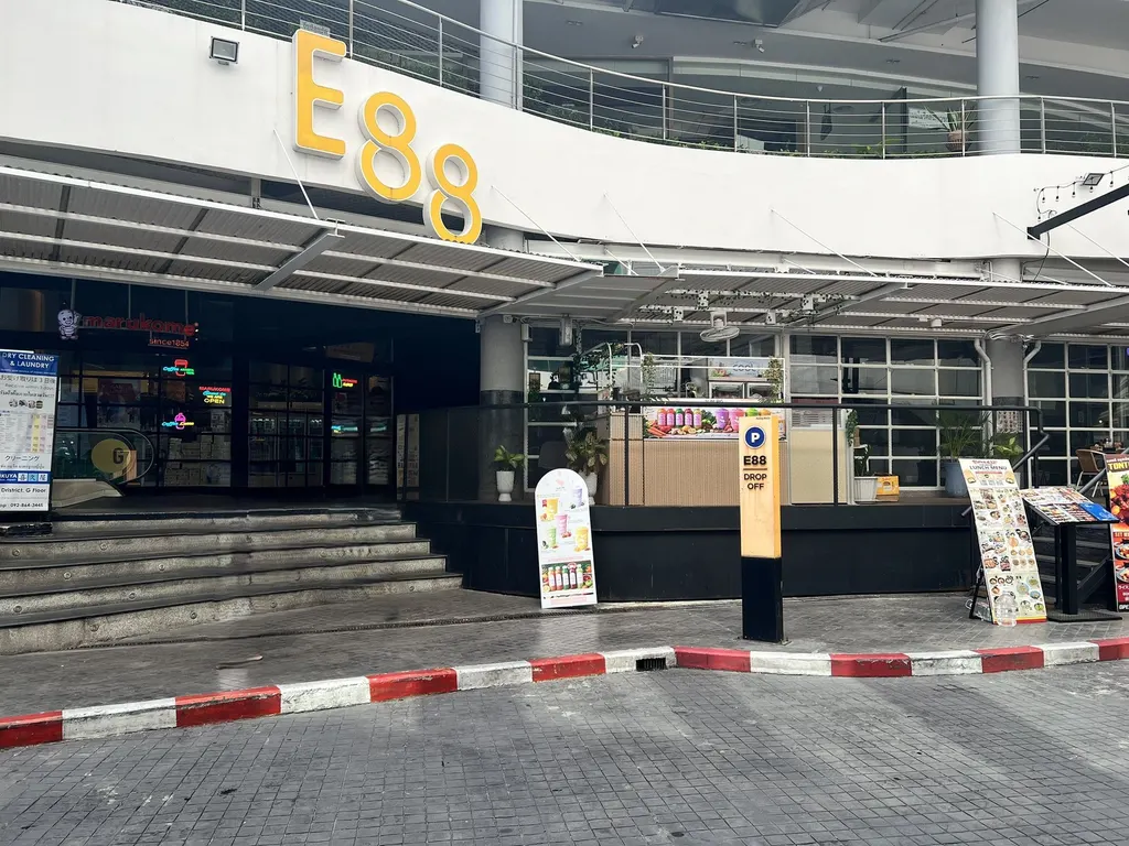 Photo 6 of listing DA-3393725: commercial building (shophouse) (151.65 sq.m.)