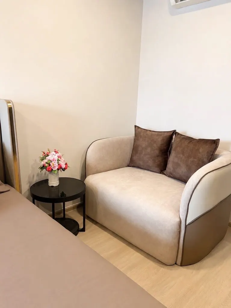 Bedroom (view 4) of the 1-bedroom condo (29 sq.m.) at Life Phahon-Ladprao