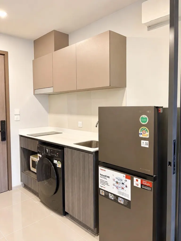 Kitchen of the 1-bedroom condo (29 sq.m.) at Life Phahon-Ladprao