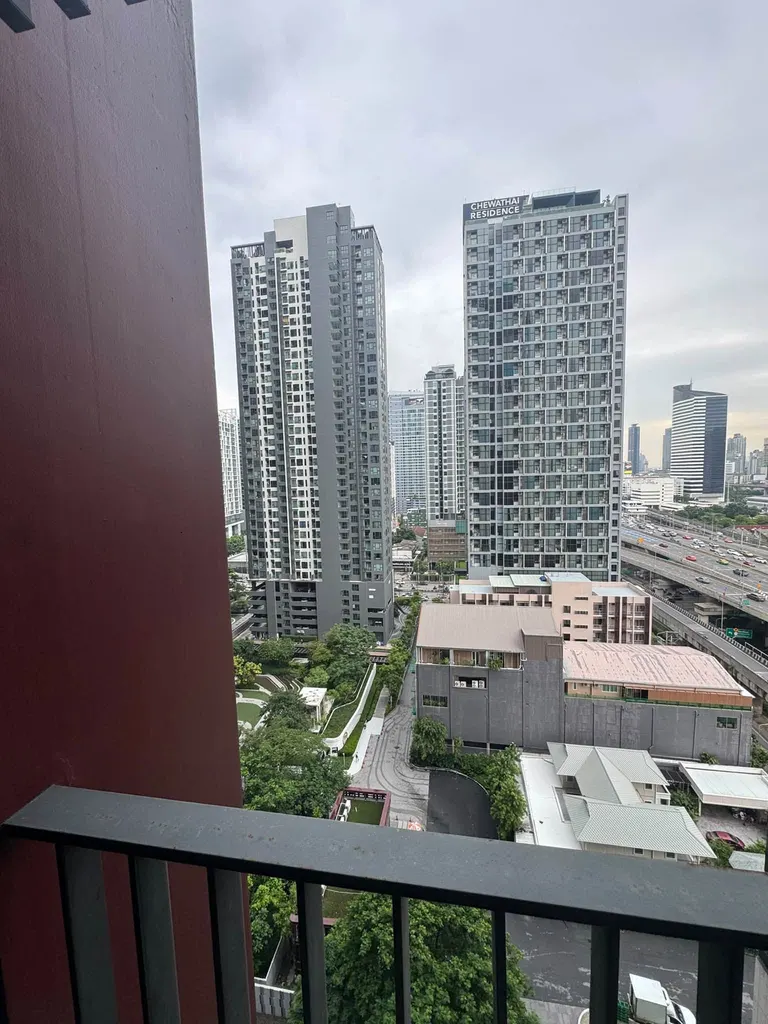 Photo 5 de l'annonce DA-3396051 : condo de 1 chambre(s) (35 sq.m.) au Life Asoke Hype