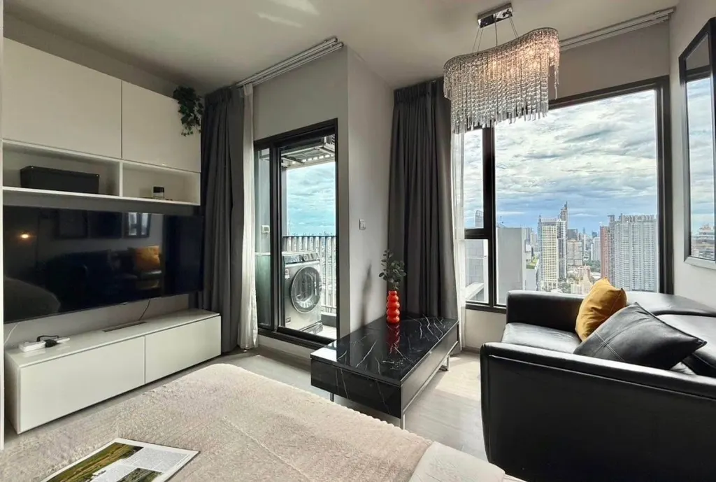Photo 3 of listing DA-3396434: 1-bedroom condo (27 sq.m.) at Life Asoke - Rama 9