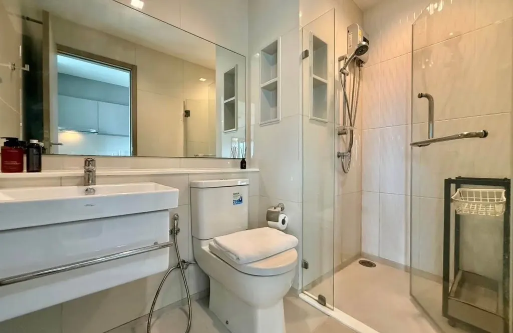 Photo 7 of listing DA-3396434: 1-bedroom condo (27 sq.m.) at Life Asoke - Rama 9
