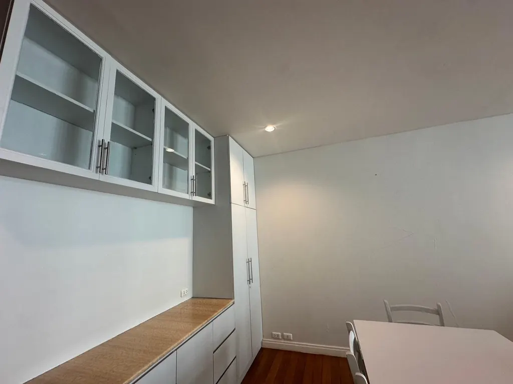 Photo 2 of listing DA-387358: 3-bedroom condo (150 sq.m.) at The Royal Saladaeng Condominium