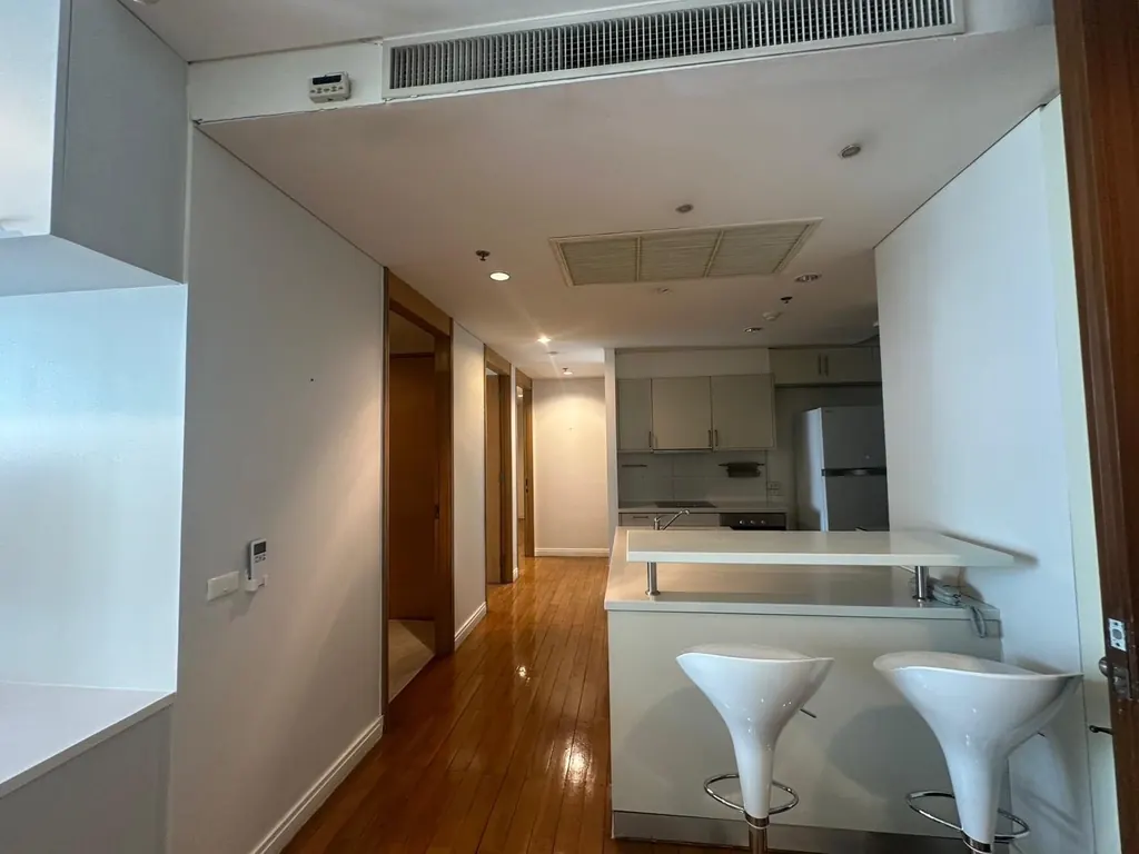 Photo 3 of listing DA-387358: 3-bedroom condo (150 sq.m.) at The Royal Saladaeng Condominium