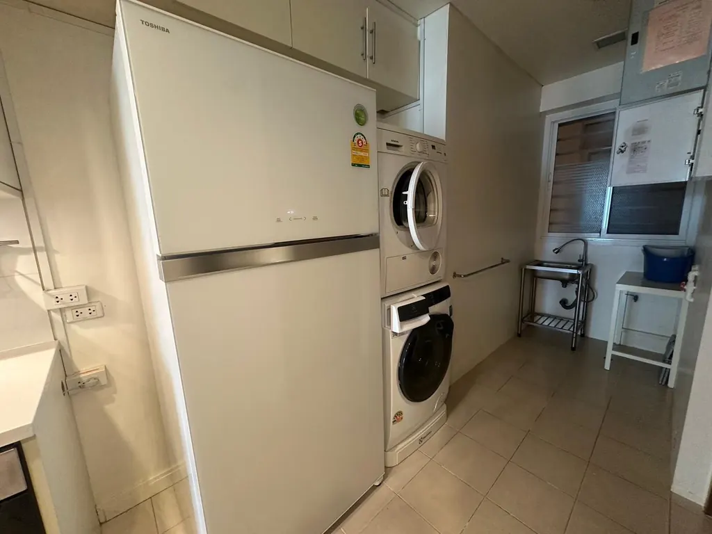 Photo 6 of listing DA-387358: 3-bedroom condo (150 sq.m.) at The Royal Saladaeng Condominium