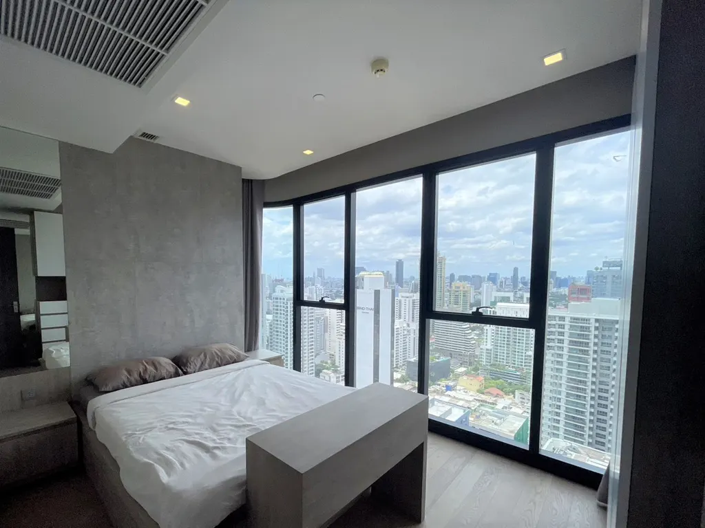 Chambre (vue 2) du condo de 2 chambre(s) (47 m²) à Ashton Asoke