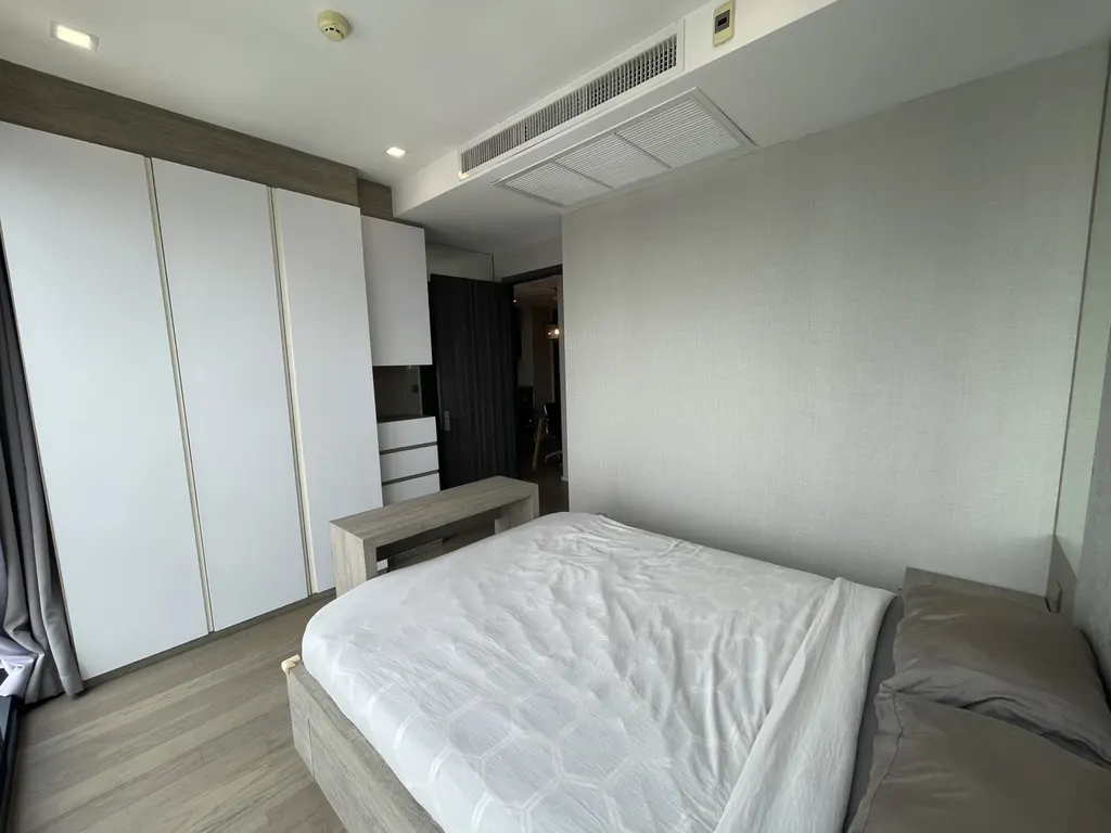 Chambre (vue 3) du condo de 2 chambre(s) (47 m²) à Ashton Asoke