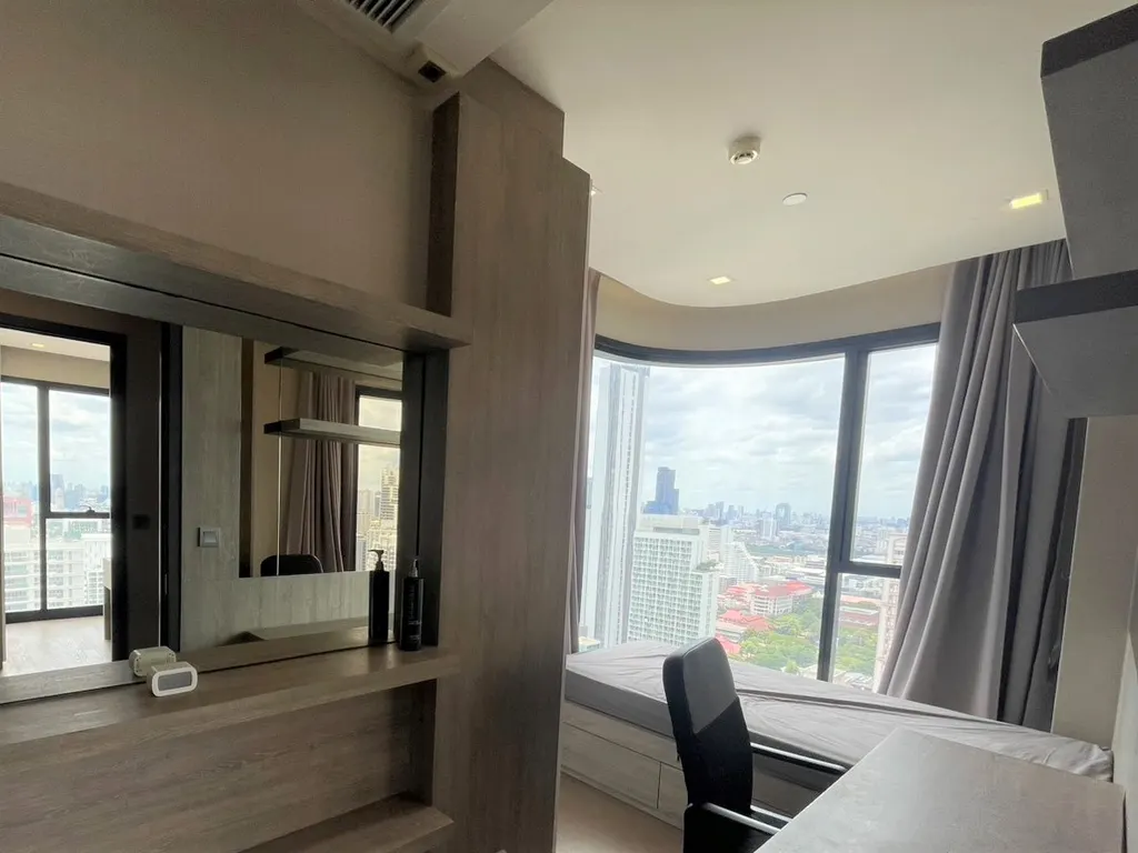 Chambre (vue 4) du condo de 2 chambre(s) (47 m²) à Ashton Asoke