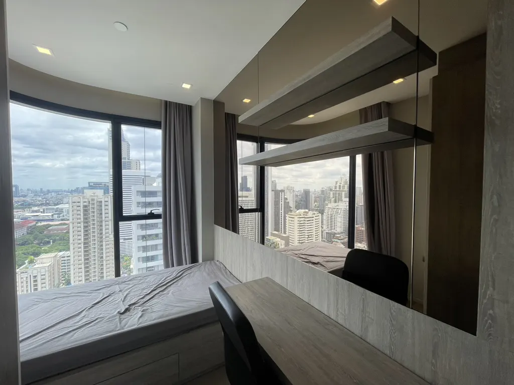Chambre (vue 5) du condo de 2 chambre(s) (47 m²) à Ashton Asoke