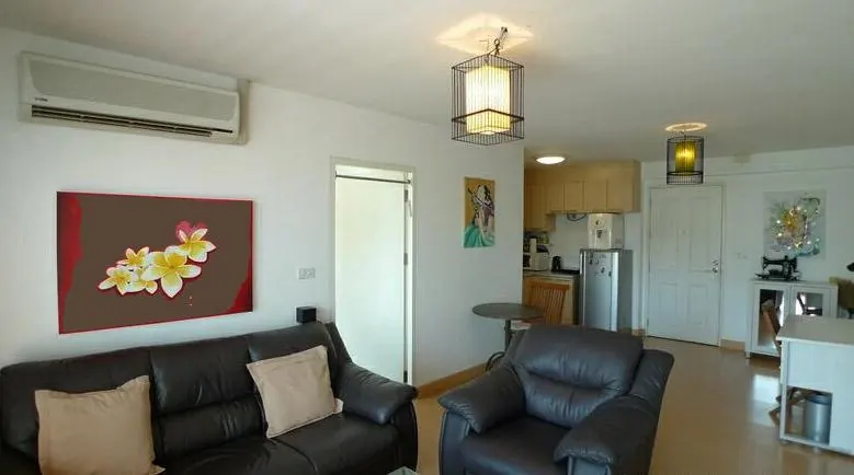 Plus 38 Hip Condominium 1房公寓（50平方米）的客厅（景观 3）