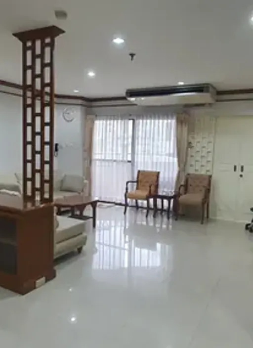 Photo 1 of listing DA-512248: 3-bedroom condo (165 sq.m.) at Fifty Fifth Tower Thonglor