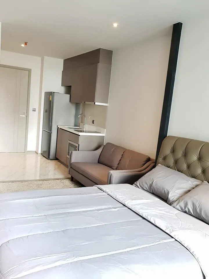 Schlafzimmer der 1-Zimmer-Wohnung (30 m²) im Rhythm Ekkamai
