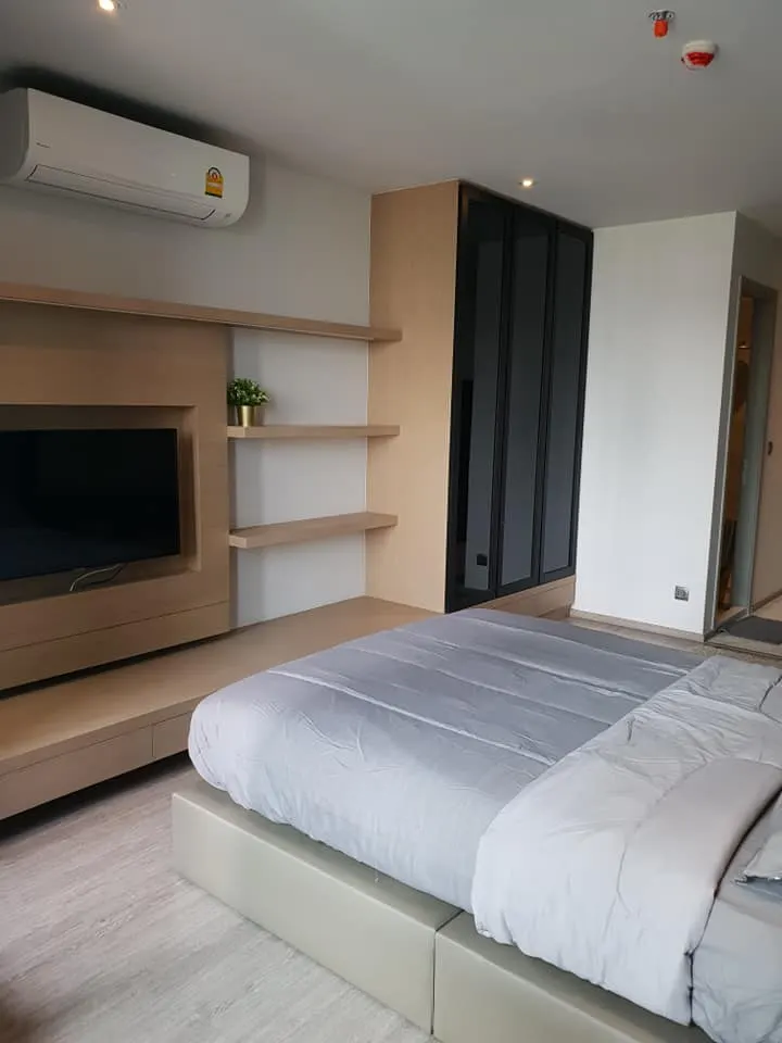 Schlafzimmer (Ansicht 2) der 1-Zimmer-Wohnung (30 m²) im Rhythm Ekkamai