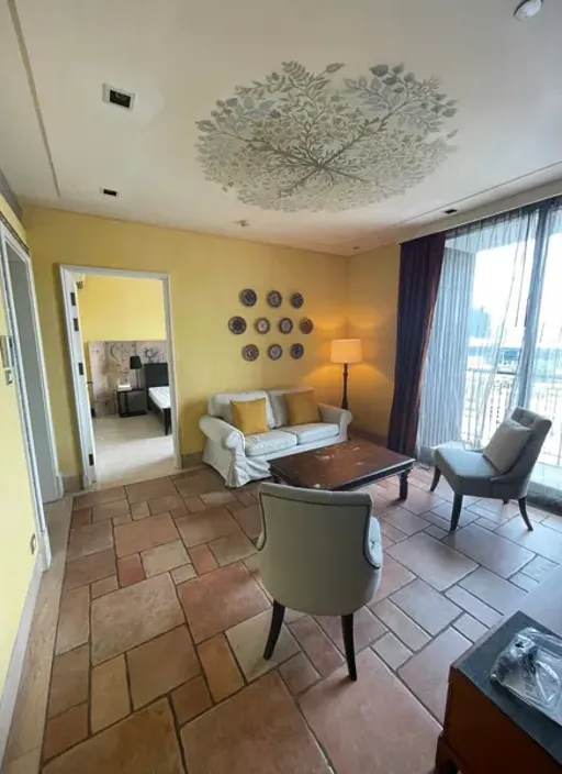 Photo 1 of listing DA-515477: 3-bedroom condo (150 sq.m.) at Aguston Sukhumvit 22