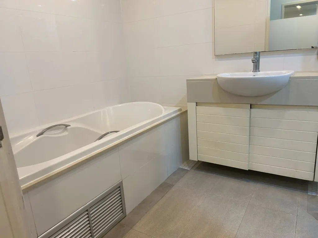 Photo 7 of listing DA-515508: 2-bedroom condo (90 sq.m.) at Siri Residence Sukhumvit