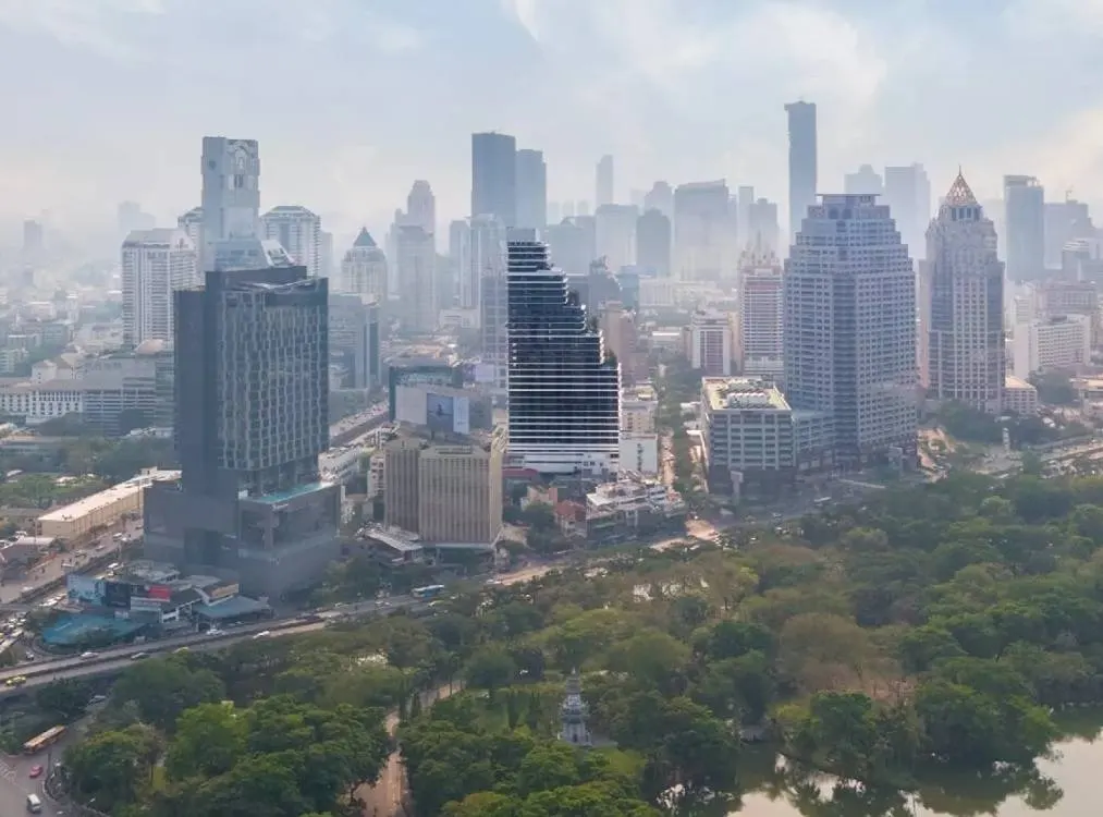 View from the 1-bedroom condo (57 sq.m.) at Saladaeng One