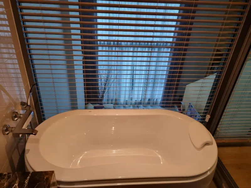 Bathroom of the 1-bedroom condo (68.12 sq.m.) at Siamese Thirty Nine