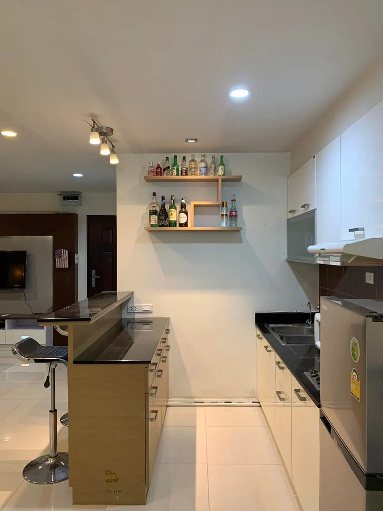 Photo 2 of listing DA-675156: 1-bedroom condo (57 sq.m.) at Sukhumvit Living Town
