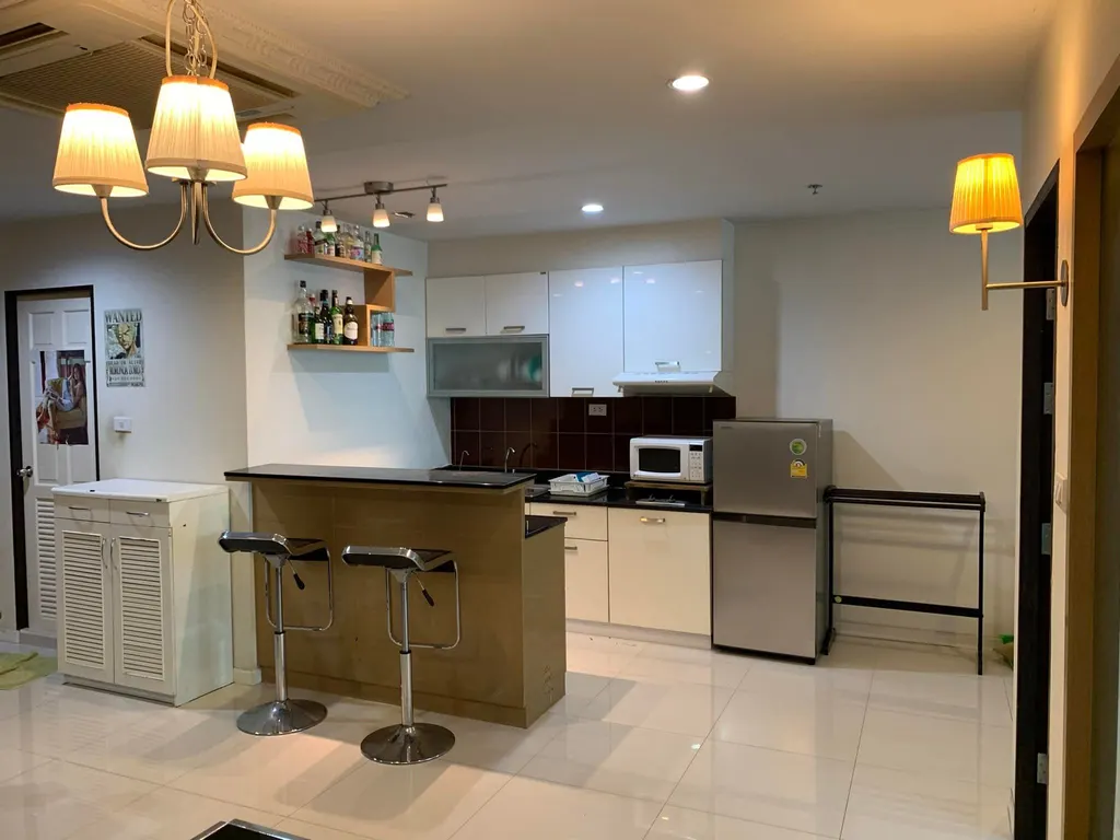 Photo 3 of listing DA-675156: 1-bedroom condo (57 sq.m.) at Sukhumvit Living Town