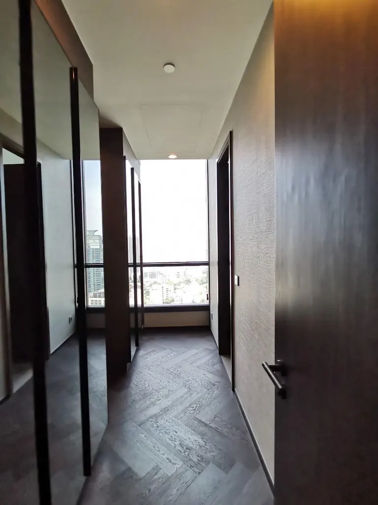 Photo 2 of listing DA-682565: 2-bedroom condo (73 sq.m.) at The Esse Sukhumvit 36