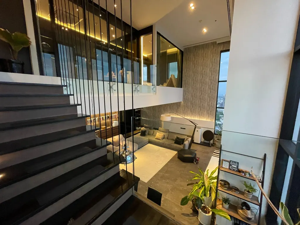 Living room (view 6) of the 2-bedroom condo (234 sq.m.) at The Emporio Place