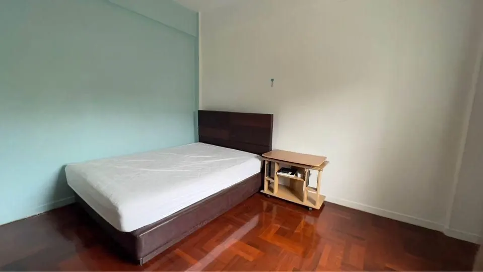 Photo 6 of listing DA-992847: 4-bedroom townhouse (300 sq.m.) in Ekkamai