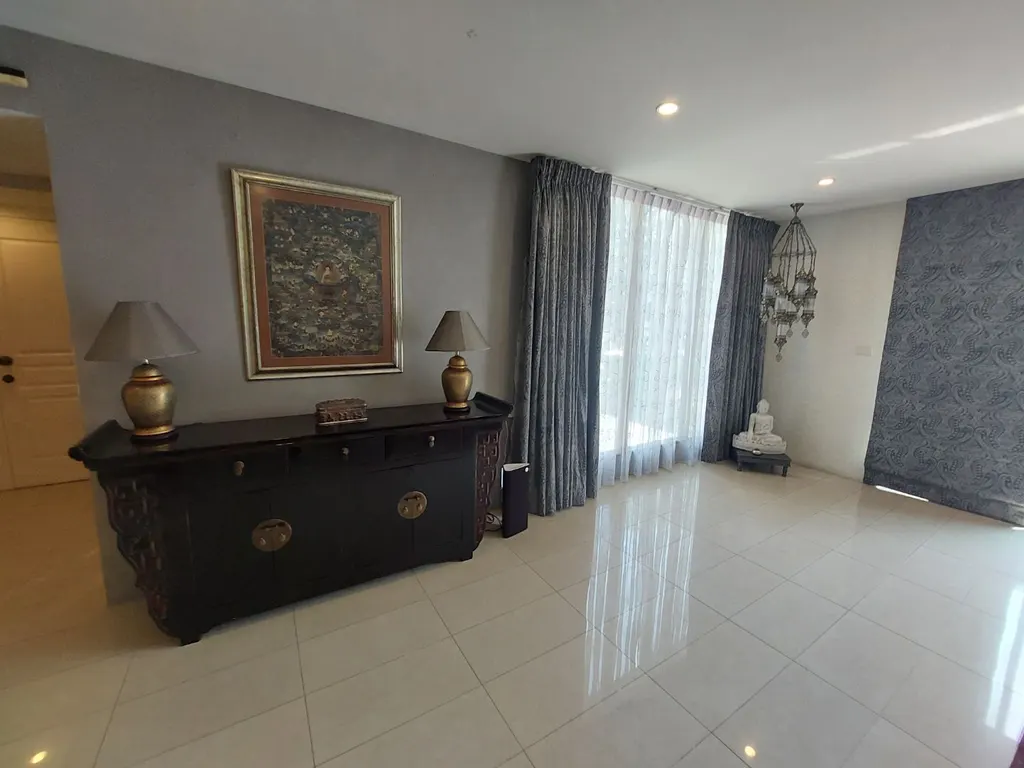 Photo 14 of listing DA-997335: 2-bedroom condo (150 sq.m.) at Baan Ananda Condo Sukhumvit 61