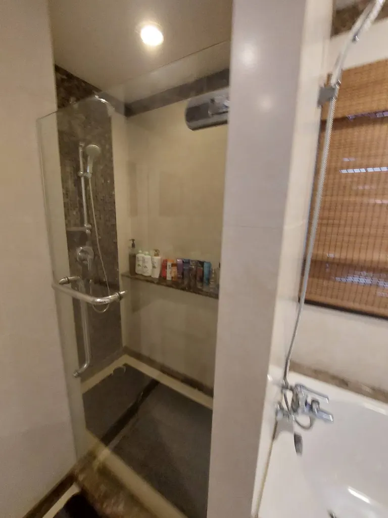 Photo 3 of listing DA-997335: 2-bedroom condo (150 sq.m.) at Baan Ananda Condo Sukhumvit 61