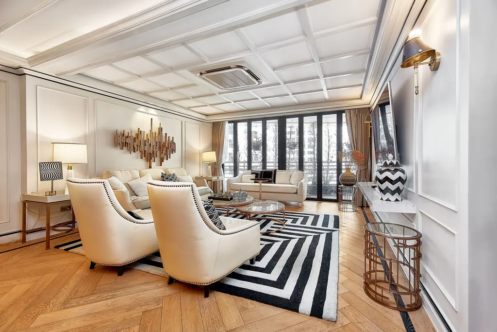 Photo 3 of listing DA-997362: 3-bedroom condo (308 sq.m.) at Mahogany Tower Condominium