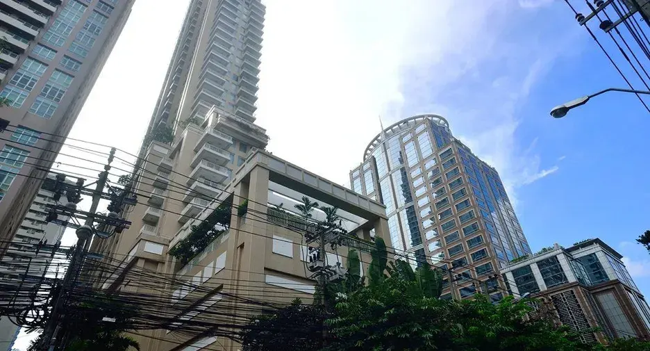 Photo from a listing at Hansar Residence Rajdamri (Condo)